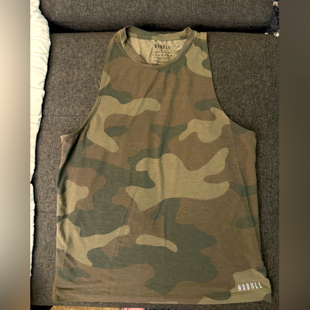 Nobull women’s camo tank